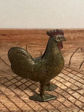 Source Unknown Green and Gold Cast Metal Rooster Figurine